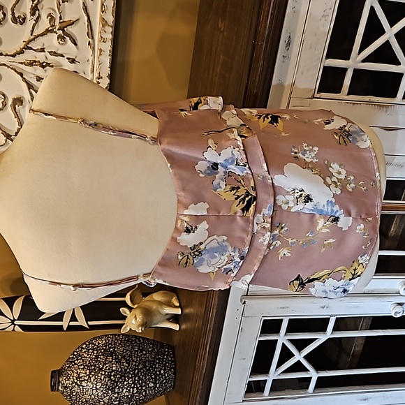 Satin Like Floral Flutter Tank - Picture 5 of 8